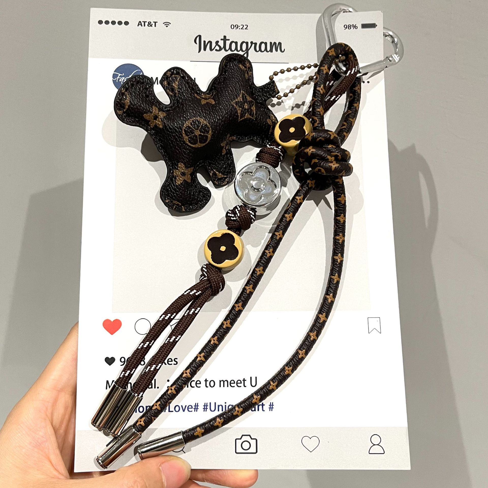 Ciondolo a forma di mini orset - Monogram Keychain Leather recensione e prezzo