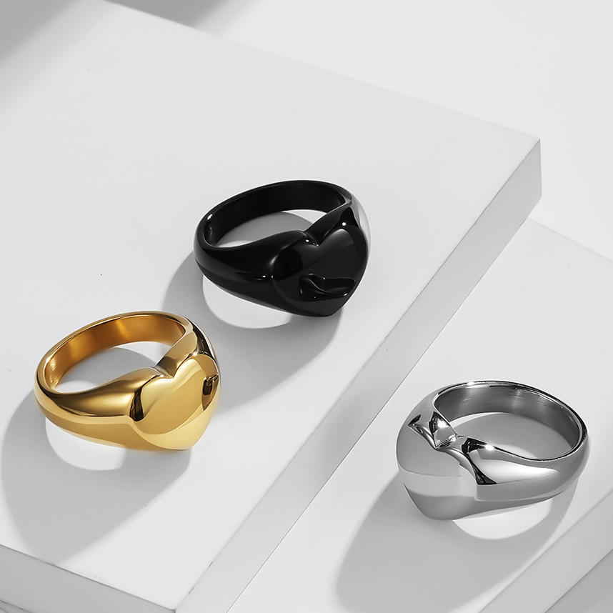 Anello con sigillo da donna pe - Initial Ring Custom recensione e prezzo
